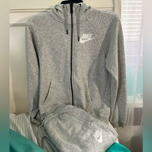 NIKE full zip hoodie and sweatpants set, grey, size small, good condition